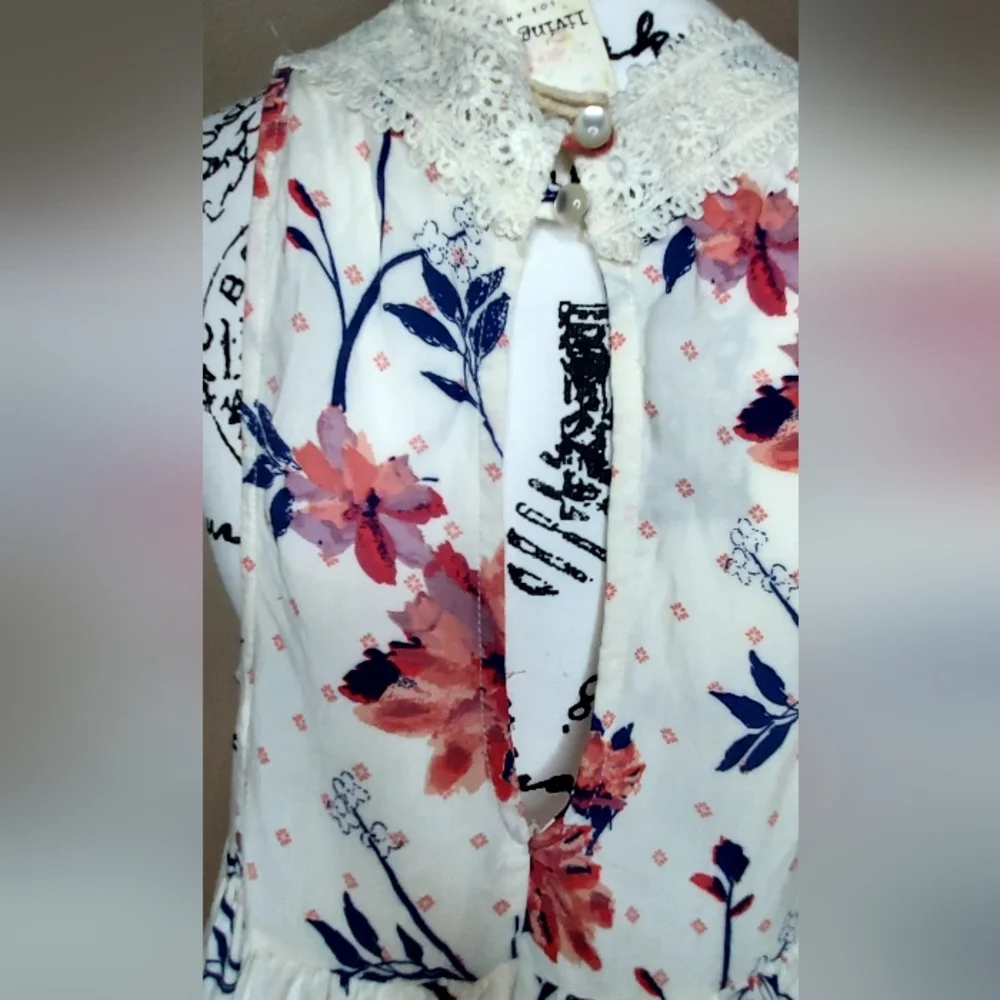 Living Doll Floral Flowy Tank-NWT - Picture 5 of 10